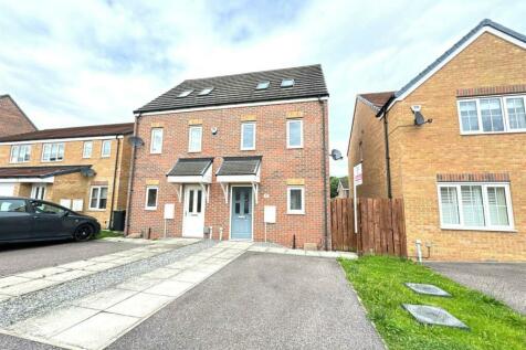 3 bedroom semi-detached house for sale