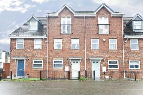 4 bedroom terraced house for sale