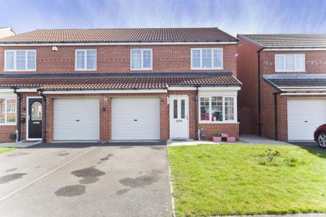 3 bedroom semi-detached house for sale