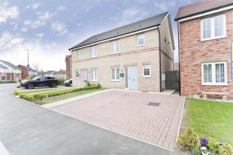 3 bedroom semi-detached house for sale