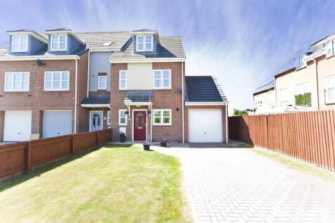 3 bedroom end of terrace house for sale