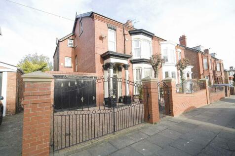 6 bedroom semi-detached house for sale