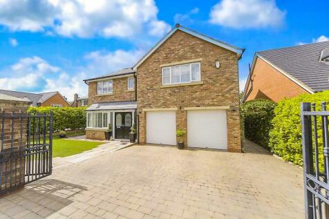 5 bedroom detached house for sale