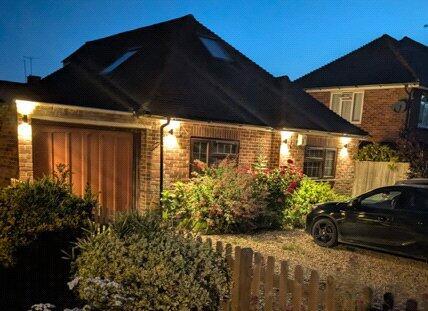 Elizabeth Crescent, West Sussex RH19 4 bed detached house for sale