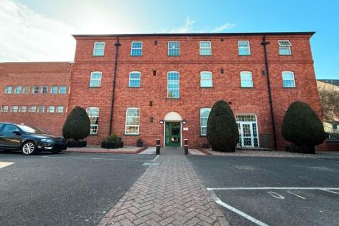Whirligig Place, Whirligig Lane, Taunton 2 bed maisonette for sale