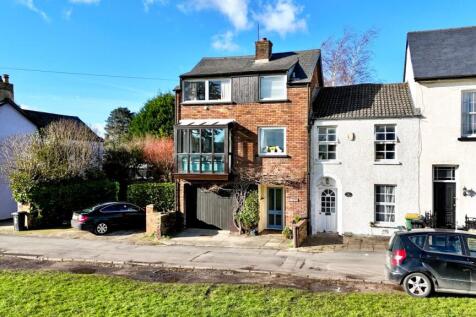 Goldcroft Common, Newport NP18 3 bed end of terrace house for sale