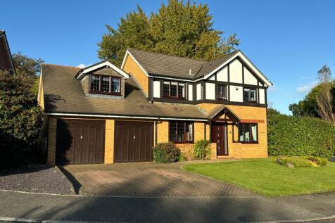 Tregarn Close, Newport NP18 5 bed detached house for sale