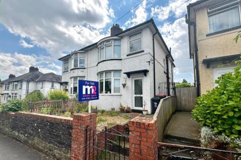 2 bedroom semi-detached house for sale