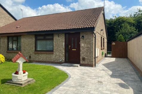 2 bedroom semi-detached bungalow for sale