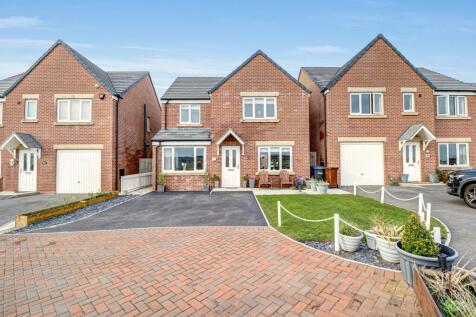 4 bedroom detached house for sale