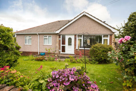 4 bedroom detached bungalow for sale