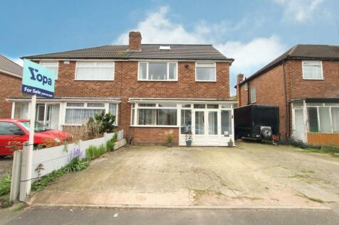 4 bedroom semi-detached house for sale