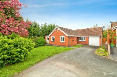 4 bedroom detached bungalow for sale