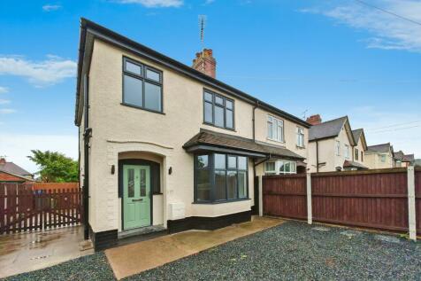 3 bedroom semi-detached house for sale