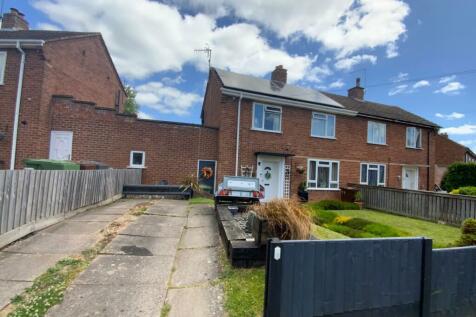 2 bedroom semi-detached house for sale