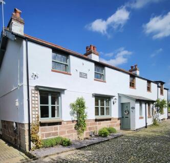 2 bedroom semi-detached house for sale