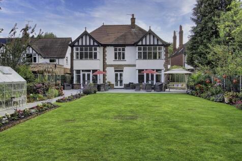 5 bedroom detached house for sale