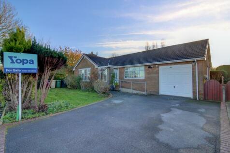 4 bedroom detached bungalow for sale