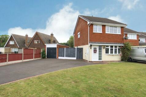 3 bedroom link detached house for sale