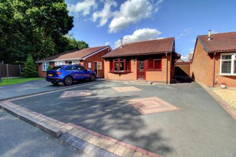 2 bedroom detached bungalow for sale