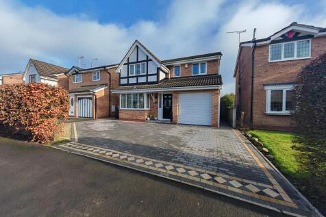 4 bedroom detached house for sale