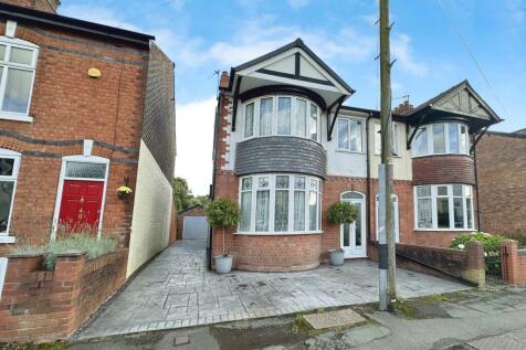 4 bedroom semi-detached house for sale