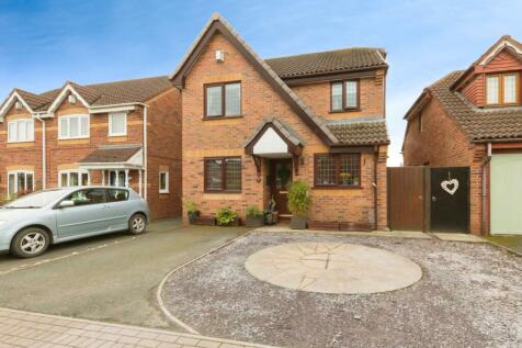 4 bedroom detached house for sale