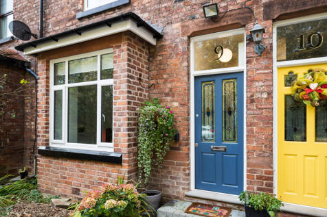 2 bedroom terraced house for sale