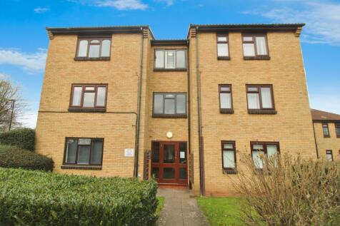 Studio flat for sale