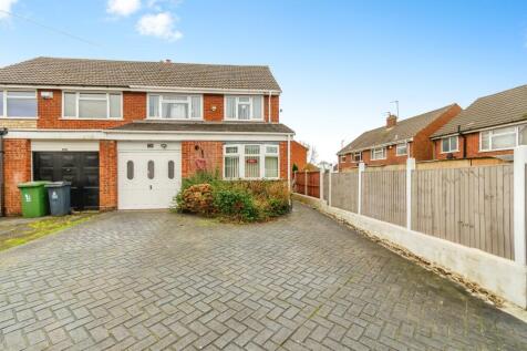 3 bedroom semi-detached house for sale