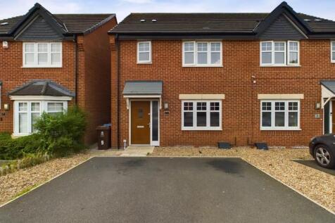 3 bedroom semi-detached house for sale