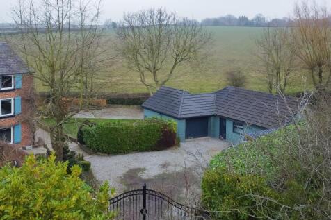 5 bedroom semi-detached house for sale