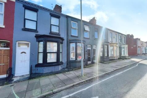 4 bedroom terraced house for sale