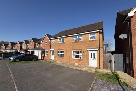 3 bedroom semi-detached house for sale