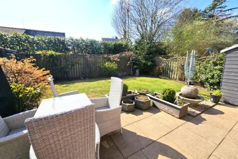 2 bedroom semi-detached house for sale
