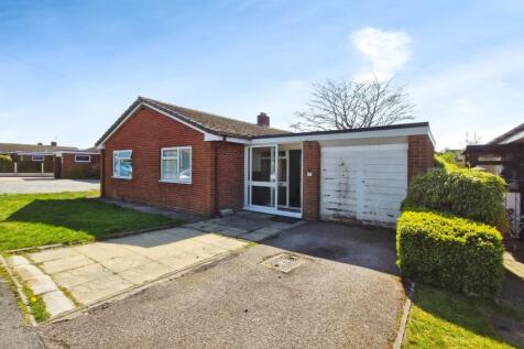 2 bedroom detached bungalow for sale