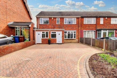 4 bedroom semi-detached house for sale