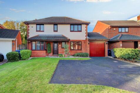 4 bedroom detached house for sale