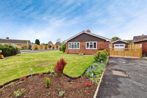 2 bedroom detached bungalow for sale