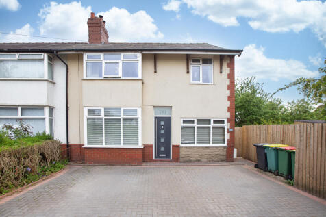 3 bedroom semi-detached house for sale