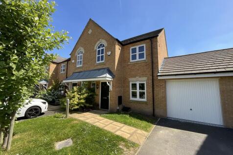 3 bedroom mews property for sale