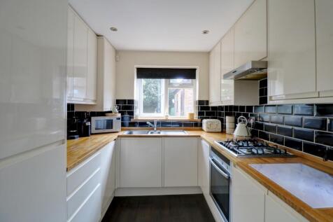 2 bedroom detached house for sale