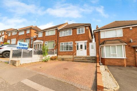 3 bedroom semi-detached house for sale