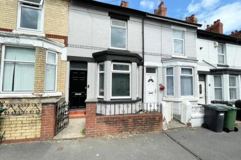 5 bedroom terraced house for sale