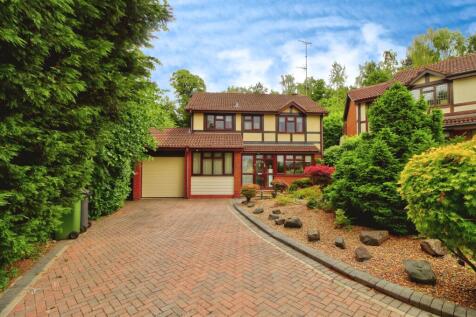 5 bedroom detached house for sale
