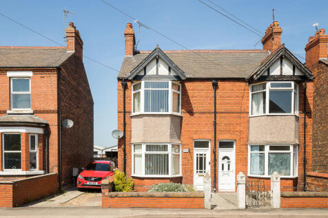 2 bedroom semi-detached house for sale