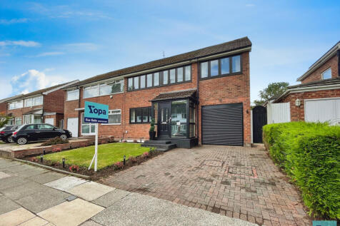 4 bedroom semi-detached house for sale