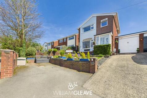 3 bedroom link detached house for sale