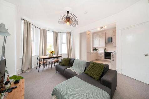 Fordwych Road, London NW2 4 bed flat for sale