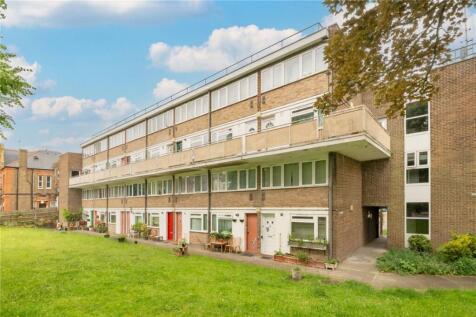 2 bedroom maisonette for sale